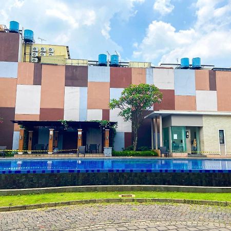 Aloha Guest House - 1 Male Only Tangerang Exterior photo