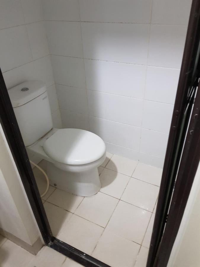 Aloha Guest House - 1 Male Only Tangerang Exterior photo