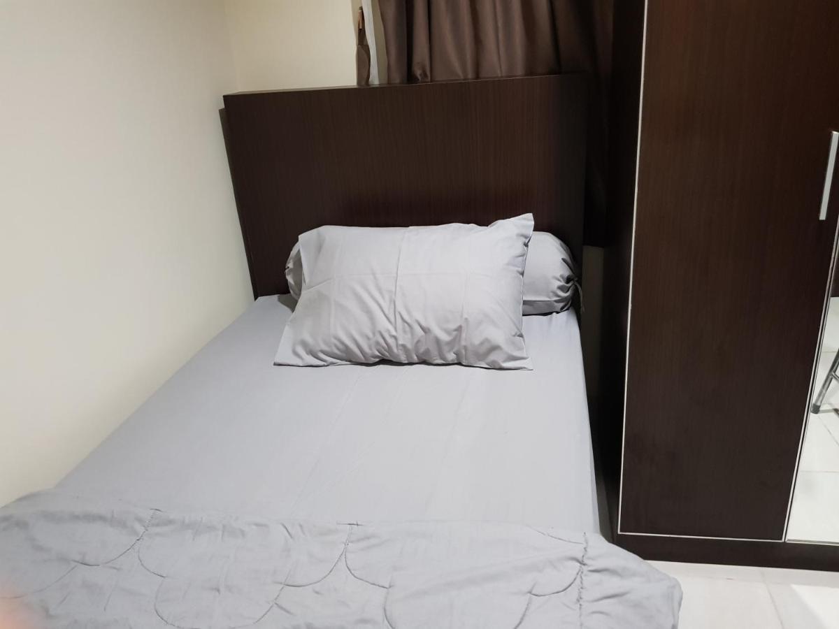 Aloha Guest House - 1 Male Only Tangerang Exterior photo