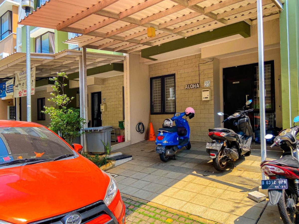 Aloha Guest House - 1 Male Only Tangerang Exterior photo