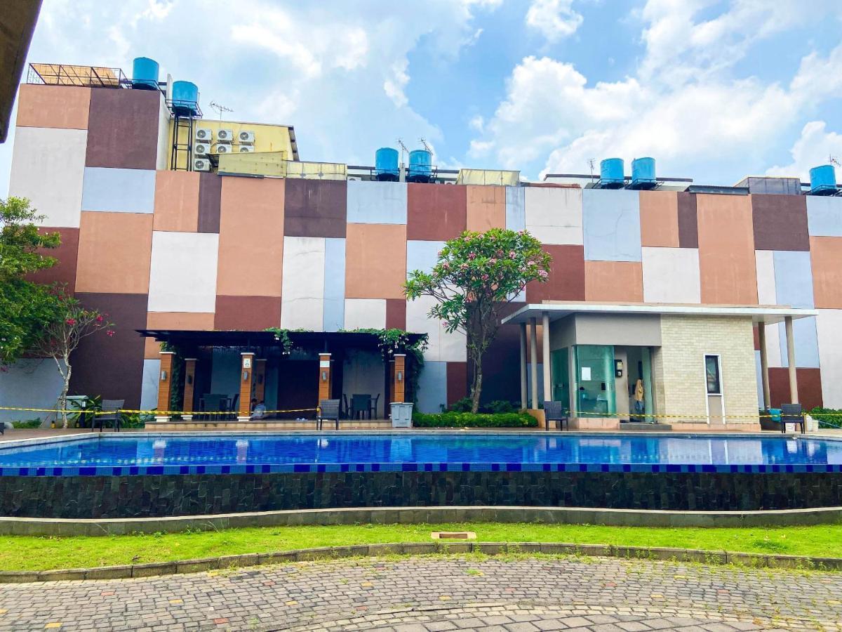 Aloha Guest House - 1 Male Only Tangerang Exterior photo
