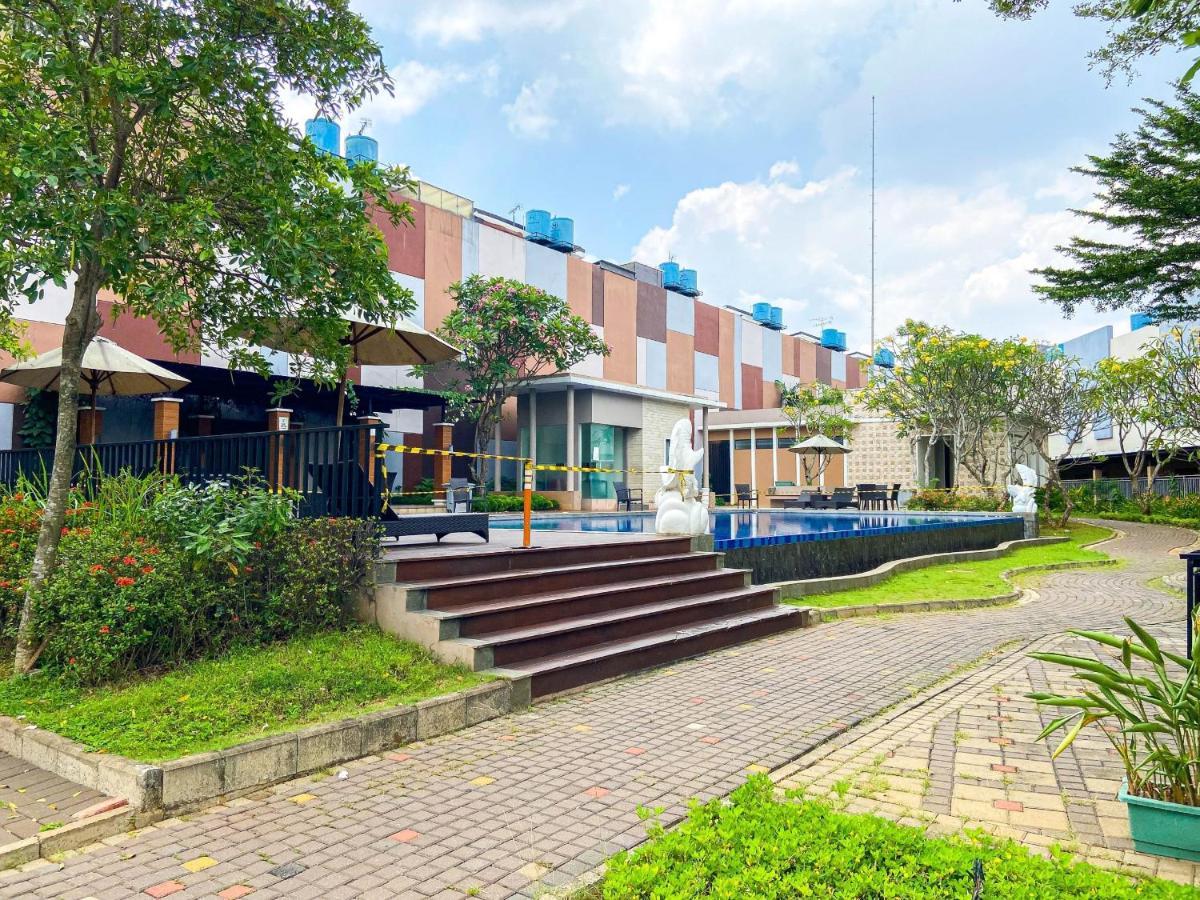 Aloha Guest House - 1 Male Only Tangerang Exterior photo